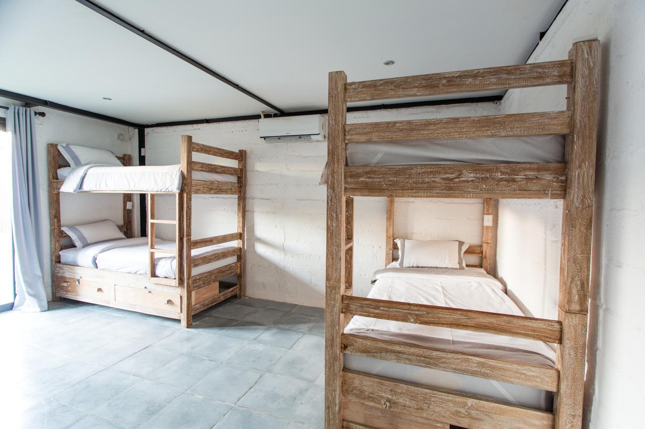Takeoff Surf Camp & Hotel Canggu Εξωτερικό φωτογραφία