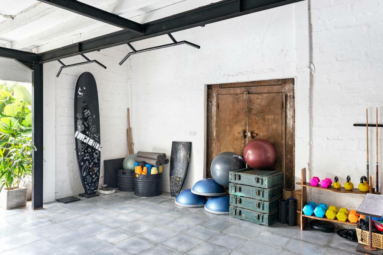 Takeoff Surf Camp & Hotel Canggu Εξωτερικό φωτογραφία